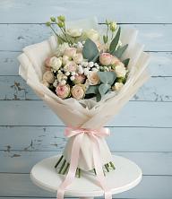 Букет цветов из:  Розы и Лизиантусы в Новой Ольховке