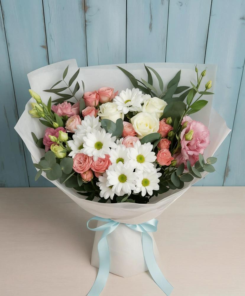 Букет цветов из: Розы, Лизиантусы и Хризантемы в Новой Ольховке
