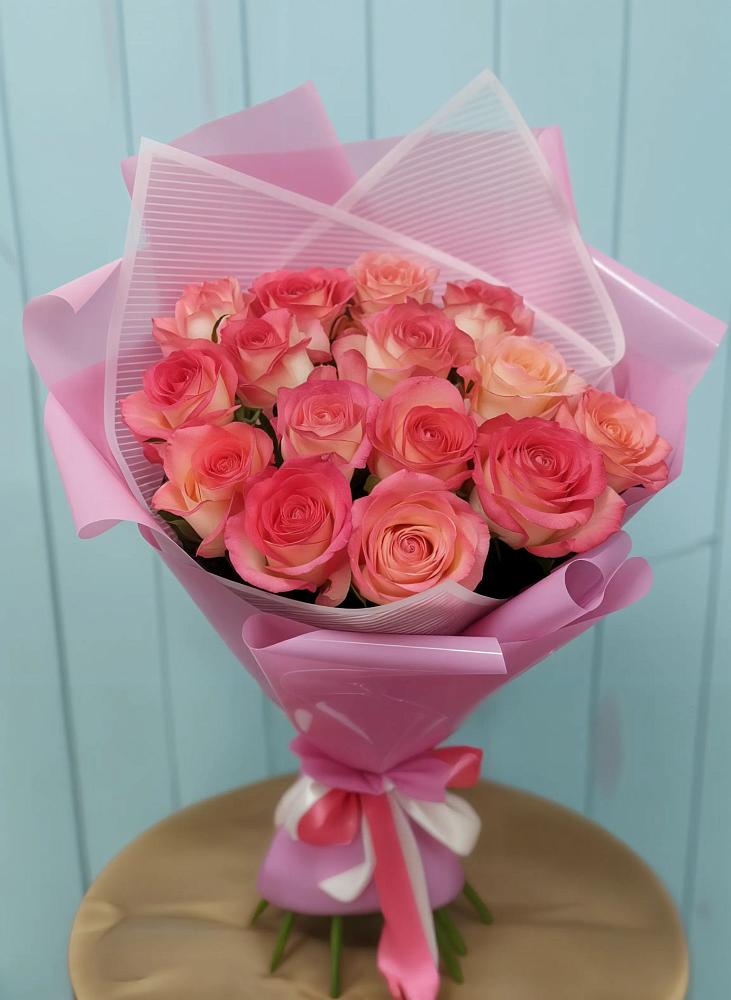 Букет 15 Розовых роз Равель в Новой Ольховке