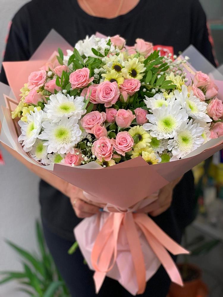 Букет цветов из: Розы и Хризантемы в Новой Ольховке
