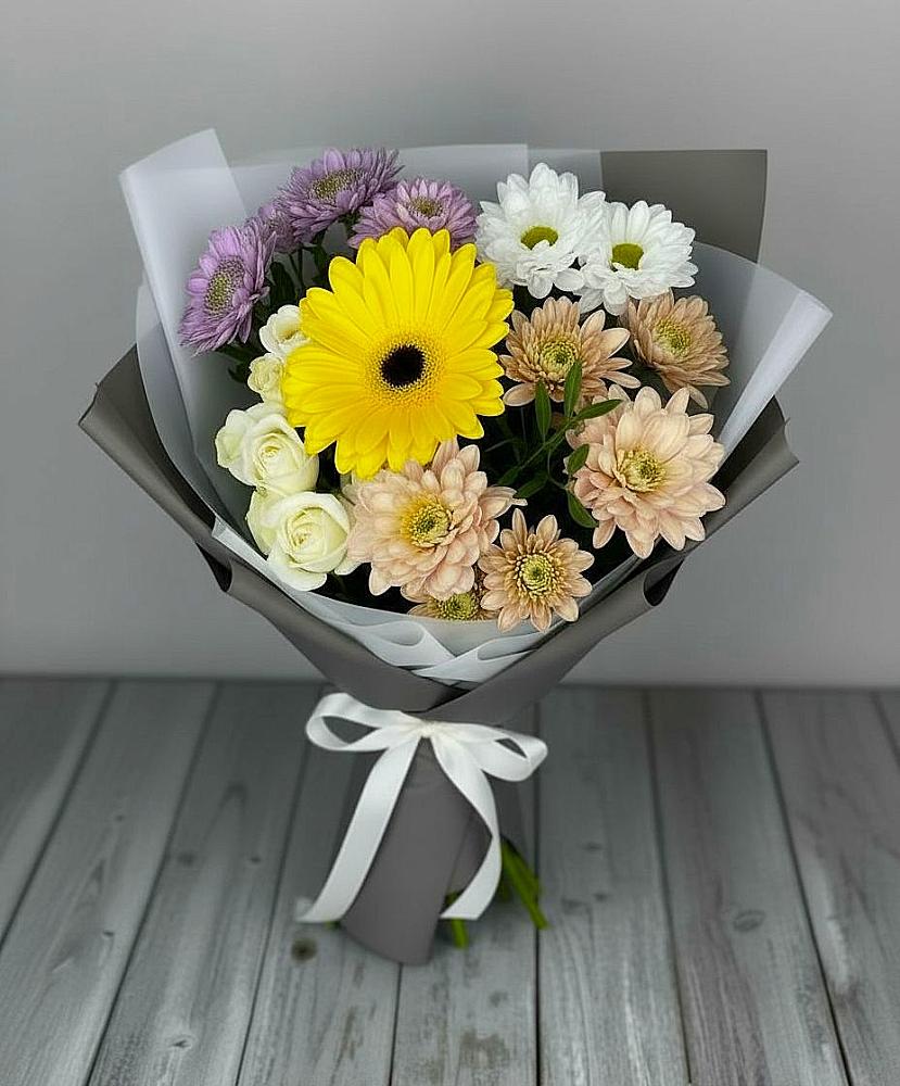 Букет цветов из: Розы, Герберы и Хризантемы в Новой Ольховке