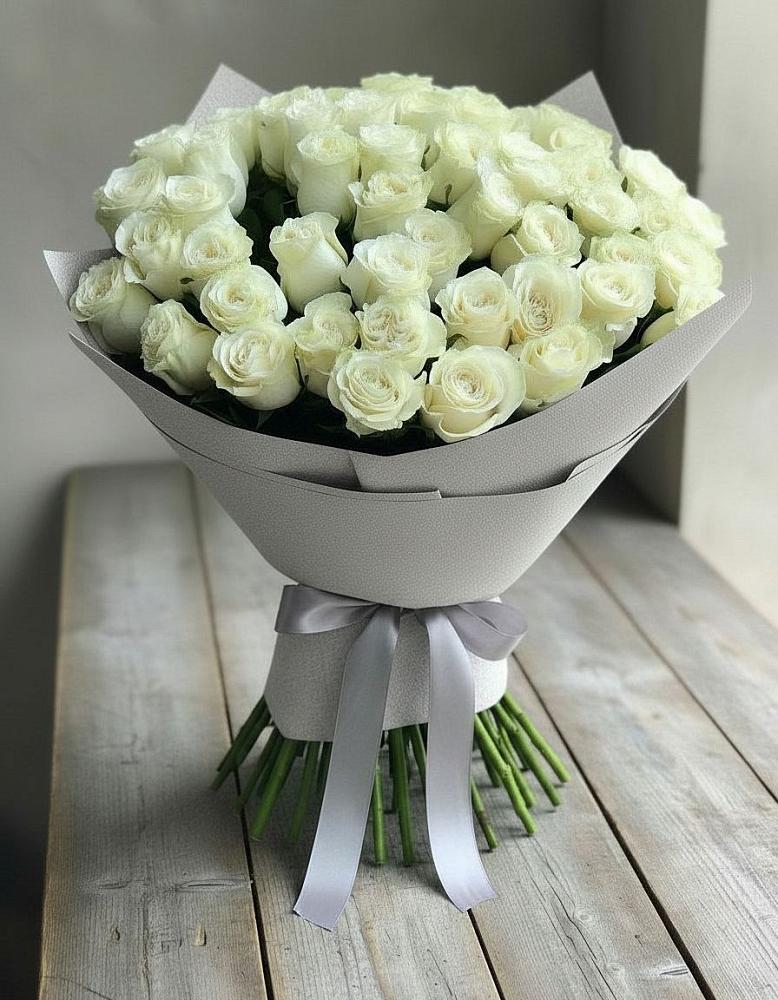 Букет 35 Белых роз в Новой Ольховке