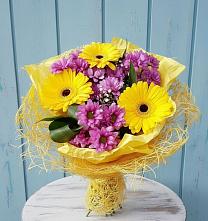 Букет цветов из:  Хризантемы и Герберы #REPLACE_PRED# Новой Ольховке