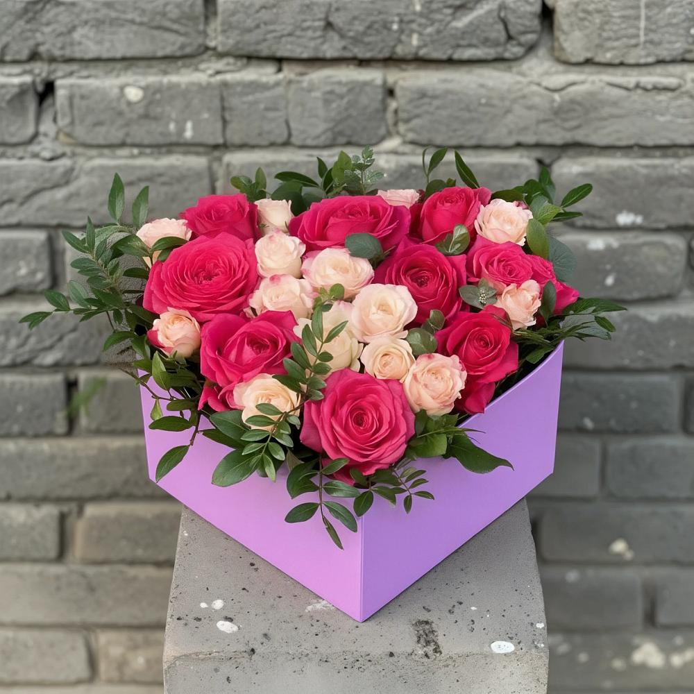 Цветочная композиция из Розы в коробке в Новой Ольховке