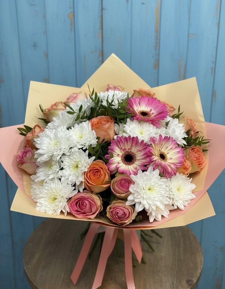 Букет цветов из: Розы, Герберы и Хризантемы в Новой Ольховке