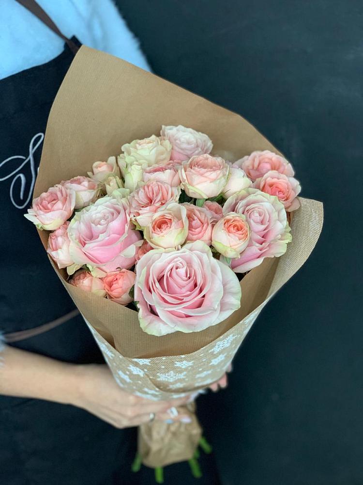 Букет цветов из: Хризантемы и Розы в Новой Ольховке