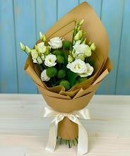 Букет цветов из:  Хризантемы и Лизиантусы #REPLACE_PRED# Новой Ольховке