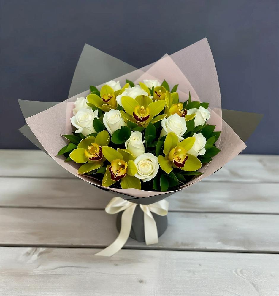 Букет цветов из: Орхидеи и Розы в Новой Ольховке