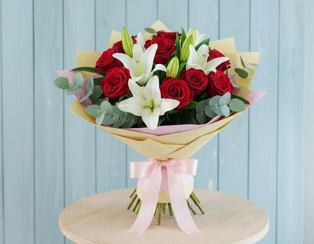 Букет цветов из: Лилии и Розы в Новой Ольховке